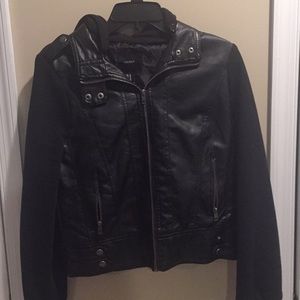 😎 Forever 21 Leather Jacket